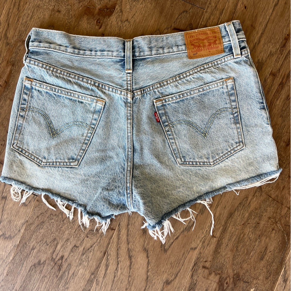 Levi's 501 Denim Cutoff Button Fly Shorts, Size 29 - Picture 3 of 8